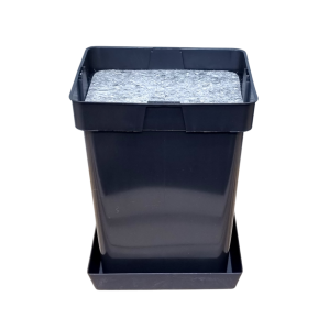 Doniczka produkcyjna wysoka 5L 18cm KW z podstawką i osłoną filcową