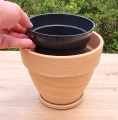 doniczka-levante piasek-21cm-z-podstawką-i-wkładem-3.jpg